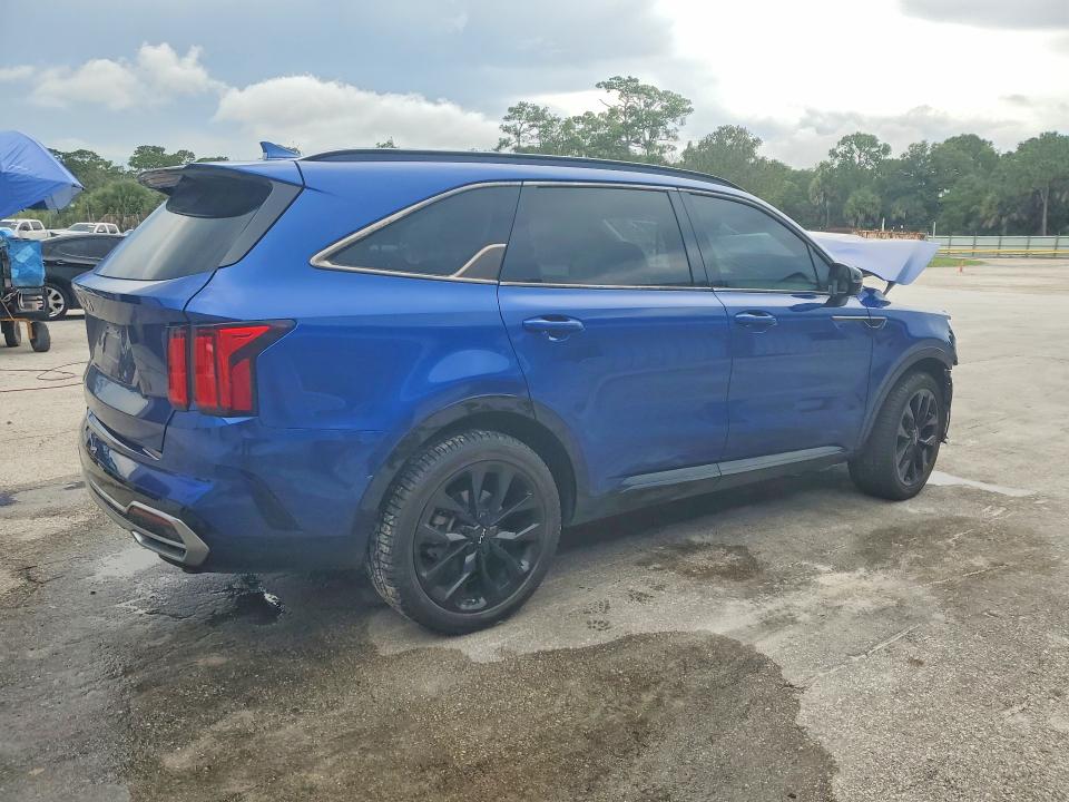 63781366 :رقم المزاد ، 5XYRK4LF4NG125688 vin ، 2022 Kia Sorento مزاد بيع