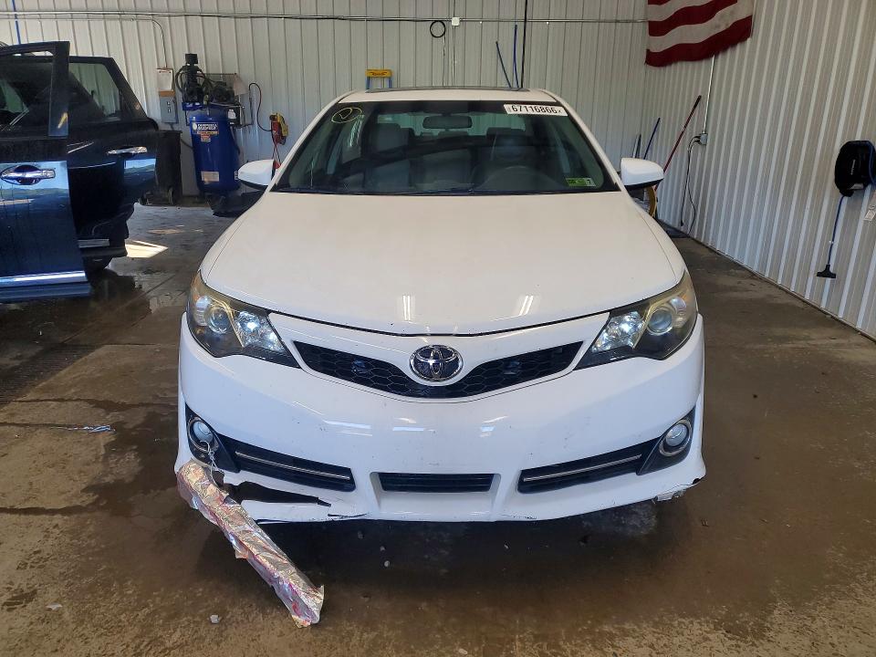 67116866 :رقم المزاد ، 4T1BF1FK7CU582774 vin ، 2012 Toyota Camry مزاد بيع