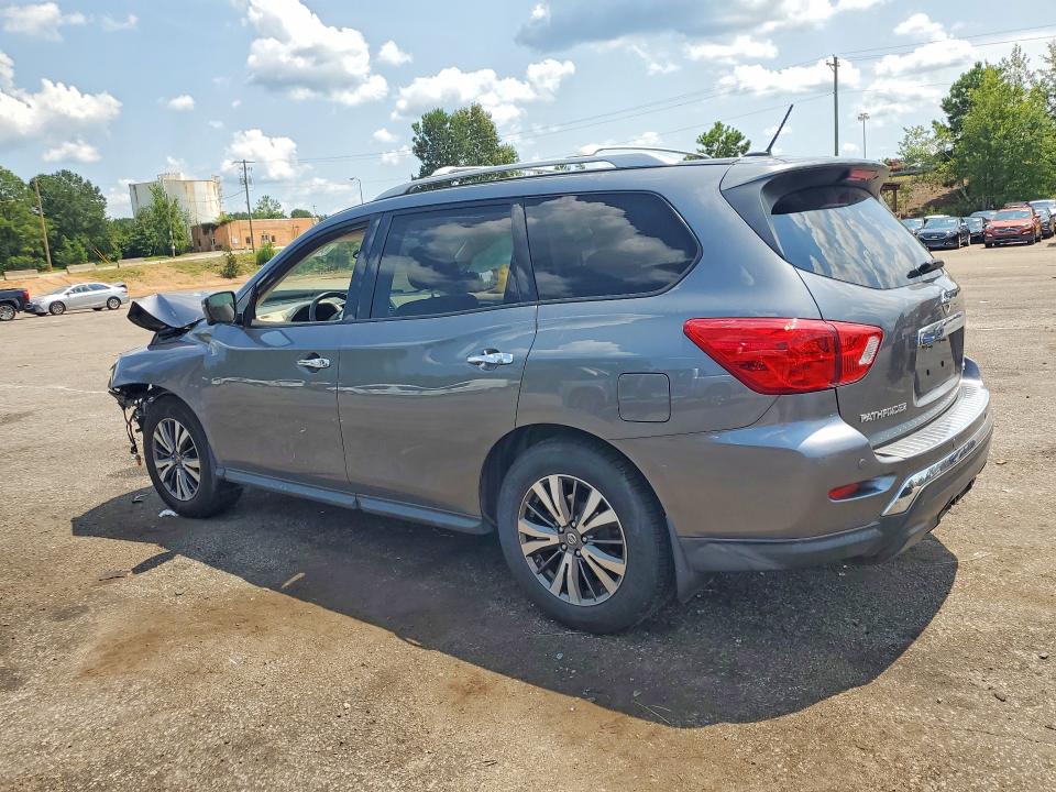 64796206 :رقم المزاد ، 5N1DR2MN1HC641415 vin ، 2017 Nissan Pathfinder مزاد بيع