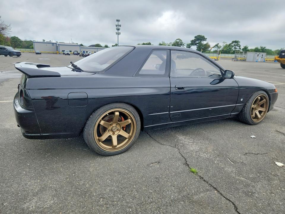 65702346 :رقم المزاد ، HR32130295 vin ، 1993 Nissan Skyline مزاد بيع