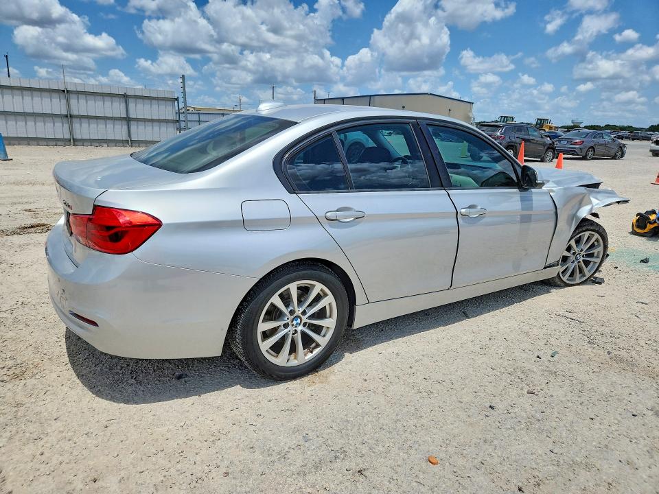 Aukcja sprzedaży 2016 Bmw 320, vin: WBA8E1G59GNU12245, numer aukcji: 64232216