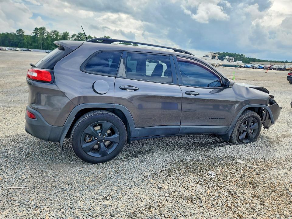 63689396 :رقم المزاد ، 1C4PJMDB5JD599180 vin ، 2018 Jeep Cherokee مزاد بيع