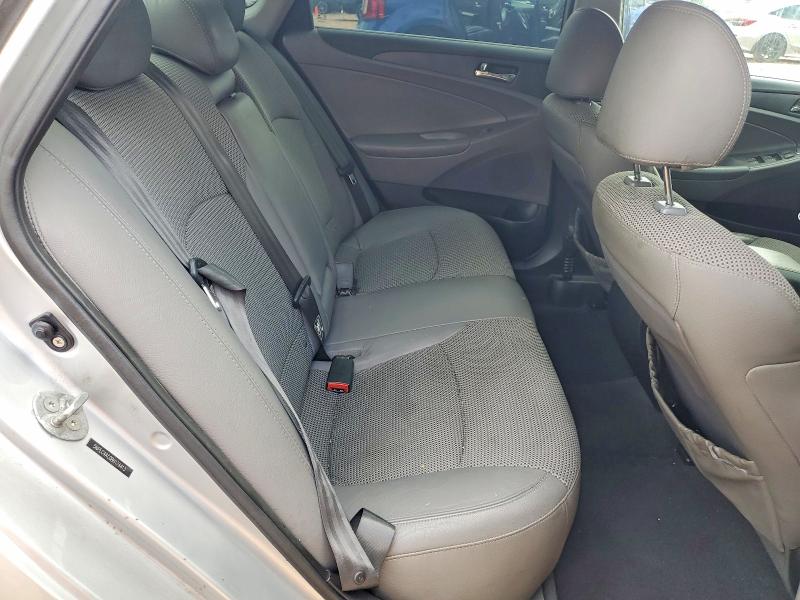61743696 :رقم المزاد ، 5NPEC4AC0BH174413 vin ، 2011 Hyundai Sonata مزاد بيع