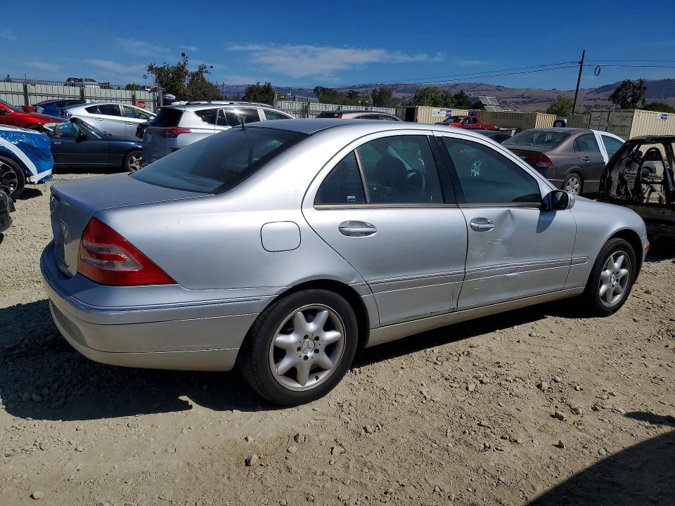 66308526 :رقم المزاد ، WDBRF64J74F535436 vin ، 2004 Mercedes-benz C مزاد بيع
