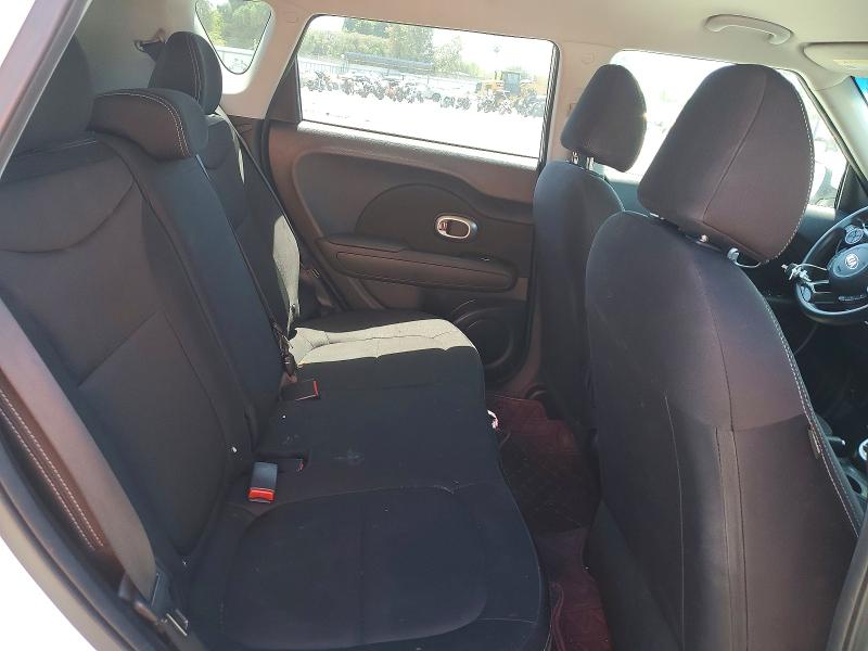63747606 :رقم المزاد ، KNDJN2A24J7558184 vin ، 2018 Kia Soul مزاد بيع