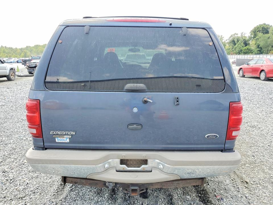 2002 Ford Expedition მანქანა იყიდება აუქციონზე, vin: 1FMPU18L82LA45353, აუქციონის ნომერი: 64610006