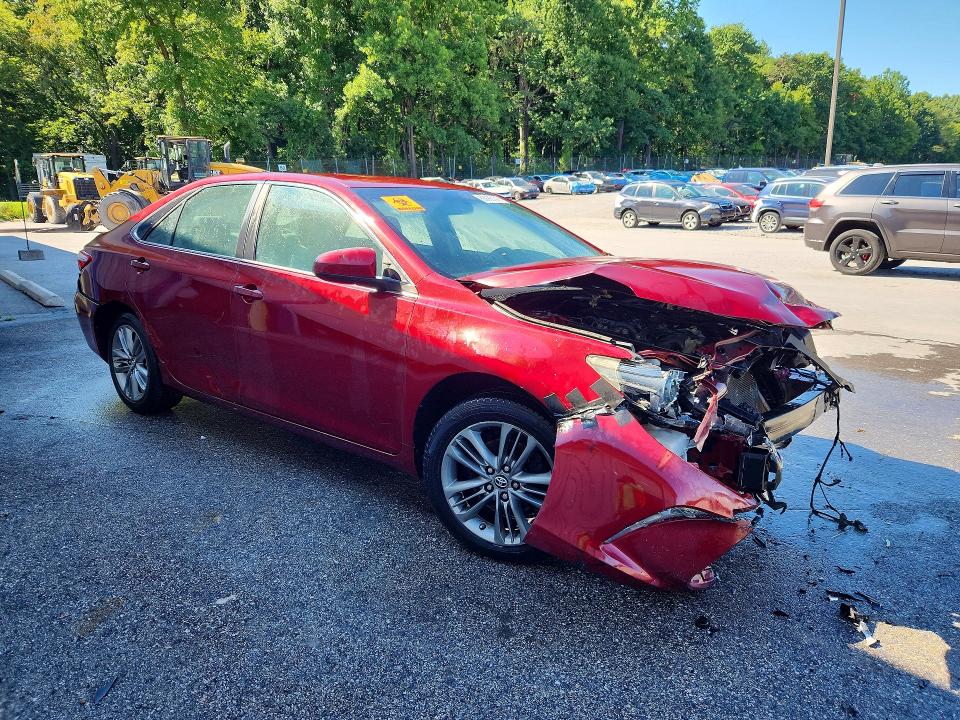 65863146 :رقم المزاد ، 4T1BF1FKXGU577686 vin ، 2016 Toyota Camry مزاد بيع