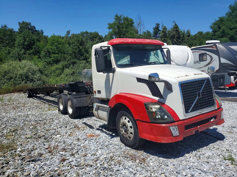 Продаж на аукціоні авто 2005 Volvo Trac W/trl, vin: 4V4NC9GG35N398114, номер лоту: 62608546