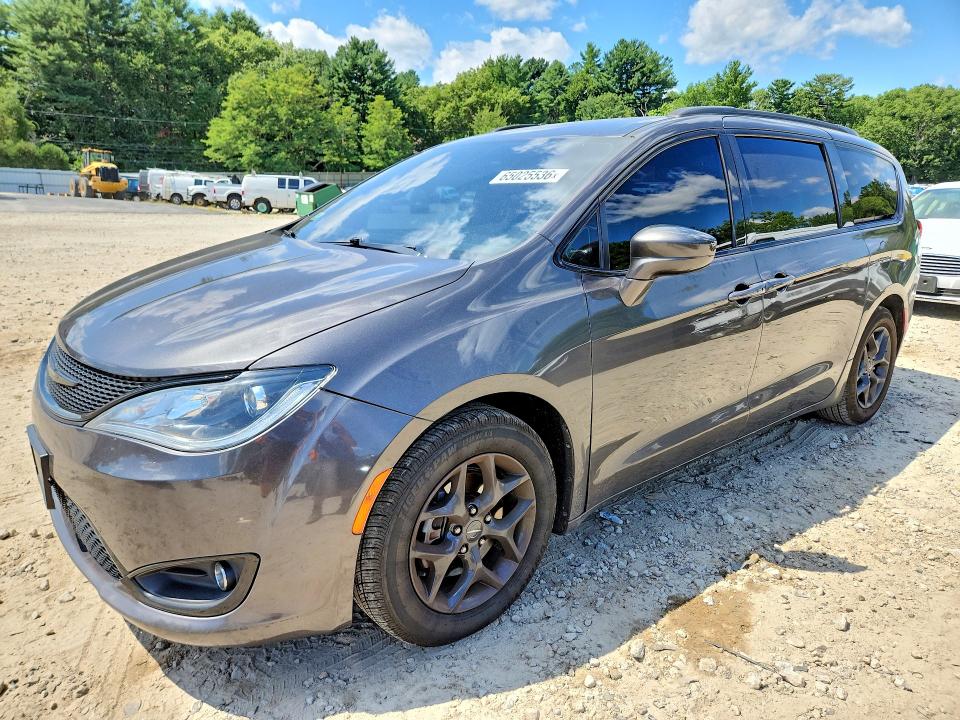65025536 :رقم المزاد ، 2C4RC1BG6KR549306 vin ، 2019 Chrysler Pacifica مزاد بيع