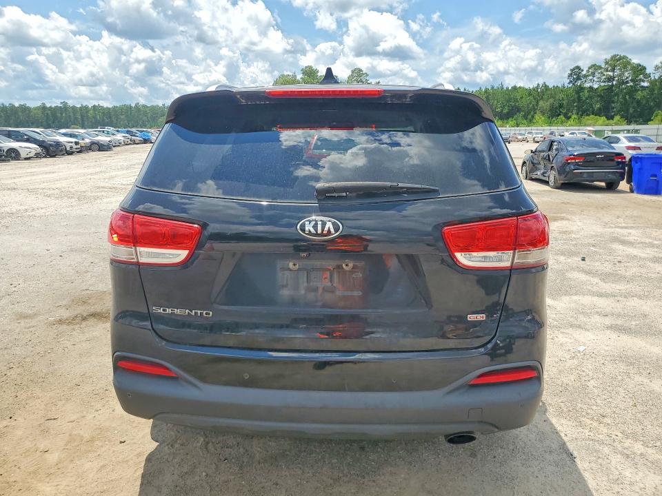 64535856 :رقم المزاد ، 5XYPGDA33HG293943 vin ، 2017 Kia Sorento مزاد بيع
