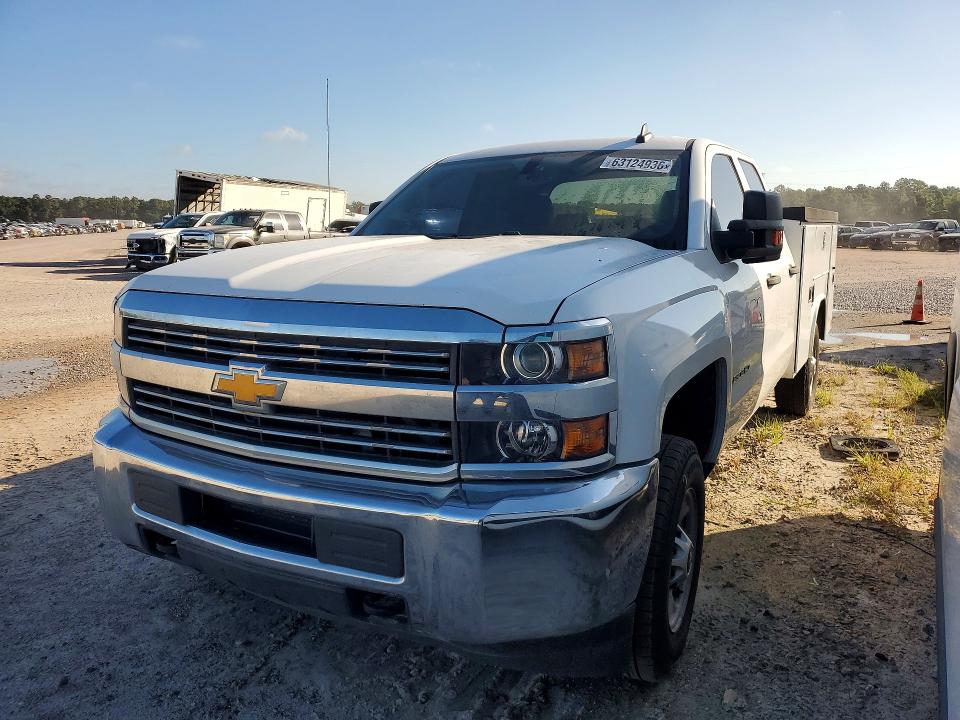 63124936 :رقم المزاد ، 1GB2CUEG7JZ335674 vin ، 2018 Chevrolet Silverado مزاد بيع