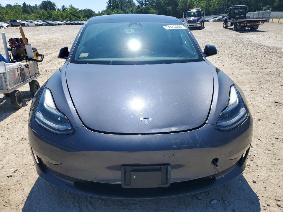 64442096 :رقم المزاد ، 5YJ3E1EA9MF083022 vin ، 2021 Tesla Model 3 مزاد بيع