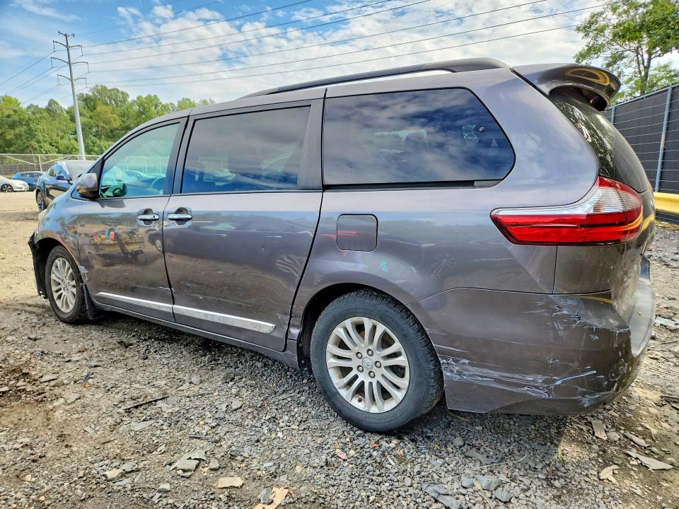 Продажа на аукционе авто 2017 Toyota Sienna, vin: 5TDYZ3DCXHS792276, номер лота: 65844686