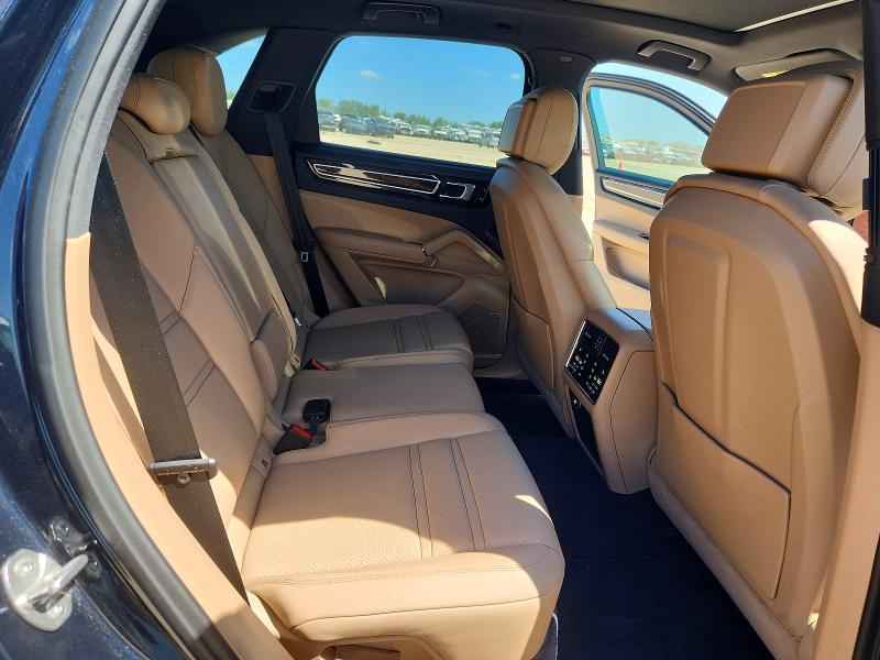 65371826 :رقم المزاد ، WP1AE2AY6KDA51633 vin ، 2019 Porsche Cayenne مزاد بيع