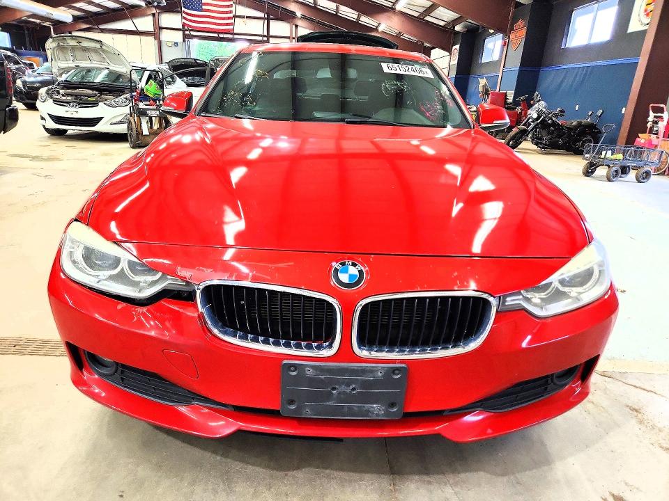 65152466 :رقم المزاد ، WBA3C3G58FNS73297 vin ، 2015 Bmw 320 مزاد بيع