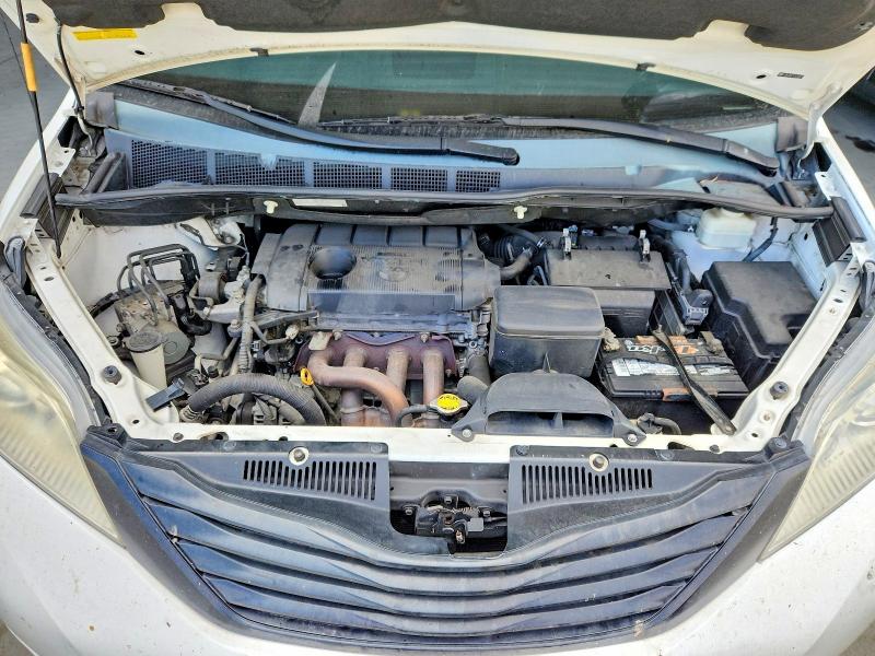 Aukcja sprzedaży 2012 Toyota Sienna, vin: 5TDKA3DC1CS015877, numer aukcji: 65941486