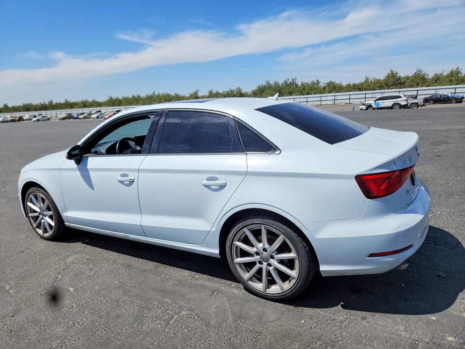 65604186 :رقم المزاد ، WAUBFGFF5F1090385 vin ، 2015 Audi A3 مزاد بيع