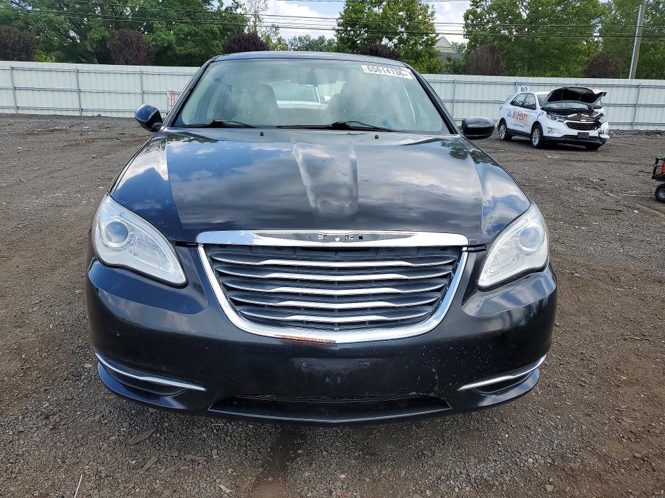 Продаж на аукціоні авто 2013 Chrysler 200, vin: 1C3CCBAB6DN568704, номер лоту: 65614136
