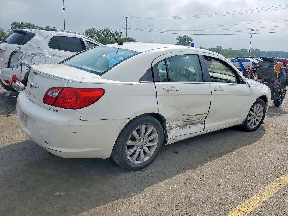 64942666 :رقم المزاد ، 1C3CC5FB0AN174024 vin ، 2010 Chrysler Sebring مزاد بيع