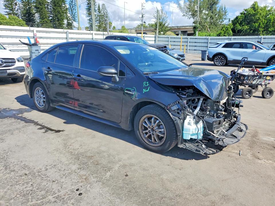 Продаж на аукціоні авто 2021 Toyota Corolla, vin: JTDEAMDE5MJ030479, номер лоту: 64375316