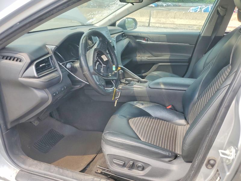 64771066 :رقم المزاد ، 4T1G11AK9MU433800 vin ، 2021 Toyota Camry مزاد بيع