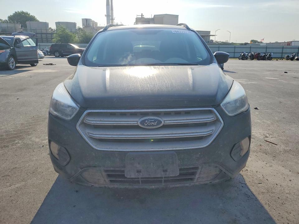 64779776 :رقم المزاد ، 1FMCU9GD8JUC86488 vin ، 2018 Ford Escape مزاد بيع