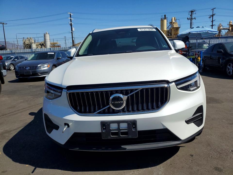 67371936 :رقم المزاد ، YV4L12UJ0S2509096 vin ، 2025 Volvo Xc40 مزاد بيع
