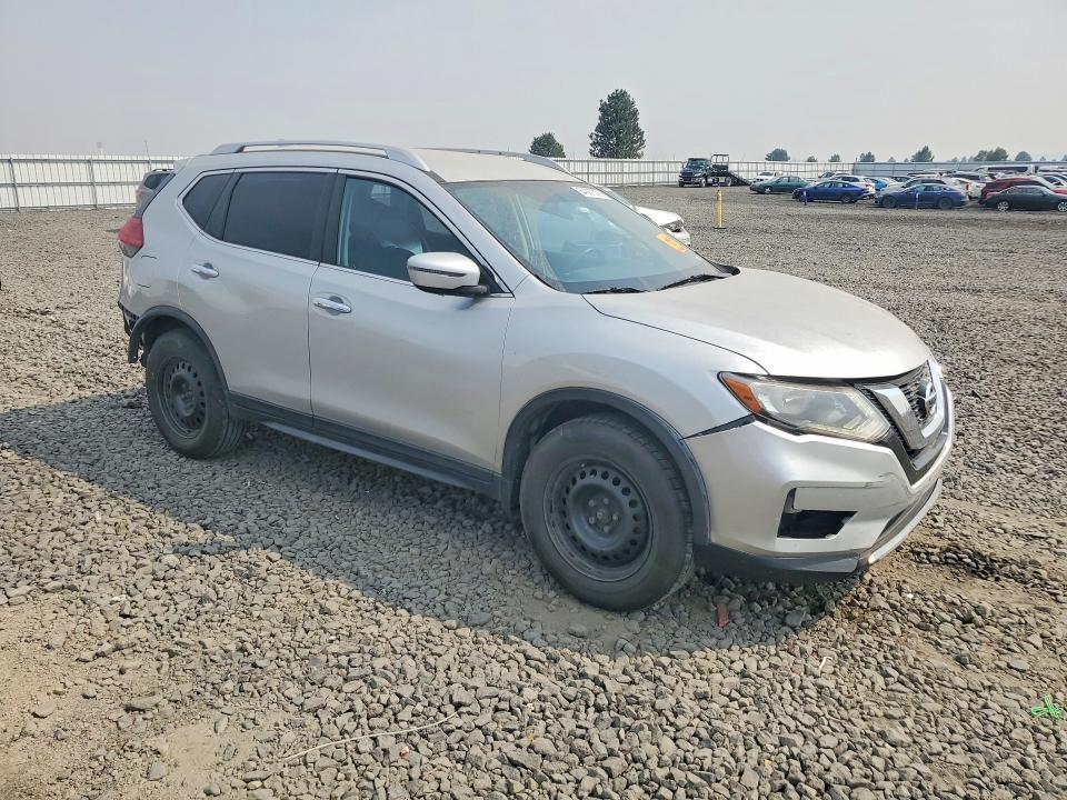 Продаж на аукціоні авто 2017 Nissan Rogue, vin: JN8AT2MV3HW015425, номер лоту: 64307396