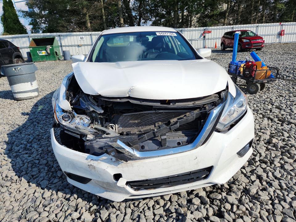 Продаж на аукціоні авто 2018 Nissan Altima, vin: 1N4AL3AP3JC245146, номер лоту: 64247166