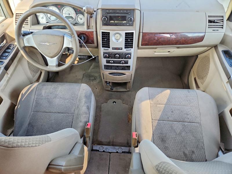 63900386 :رقم المزاد ، 2A8HR44EX9R652903 vin ، 2009 Chrysler Town & Country مزاد بيع