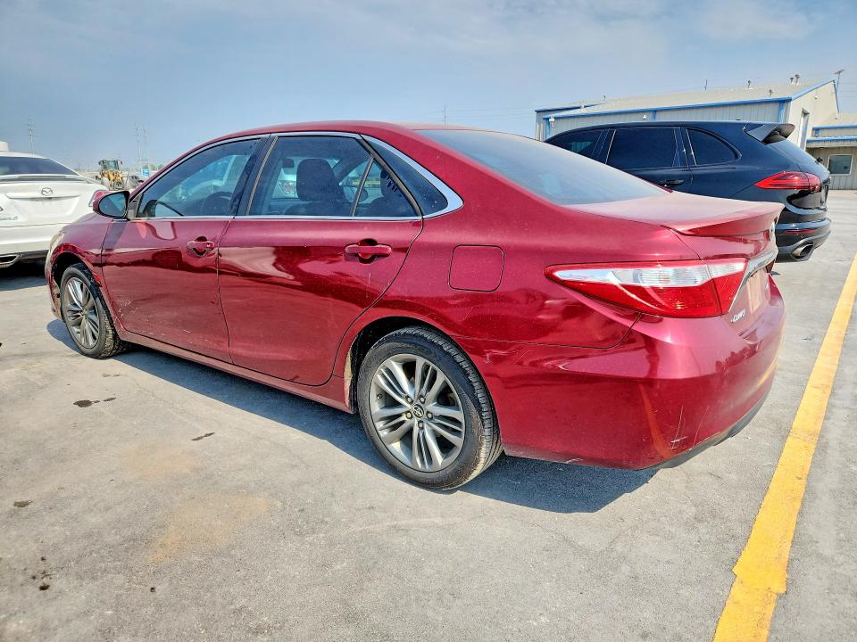 2015 Toyota Camry მანქანა იყიდება აუქციონზე, vin: 4T1BF1FK0FU921606, აუქციონის ნომერი: 63907476