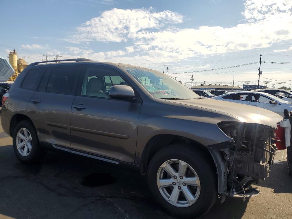2010 Toyota Highlander მანქანა იყიდება აუქციონზე, vin: 5TDKK3EH3AS009860, აუქციონის ნომერი: 62816376