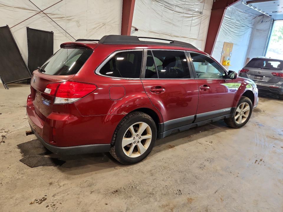 63371996 :رقم المزاد ، 4S4BRCCC2D3227888 vin ، 2013 Subaru Outback مزاد بيع