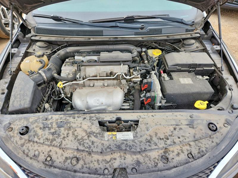 63260106 :رقم المزاد ، 1C3CCCFB8HN504362 vin ، 2017 Chrysler 200 مزاد بيع