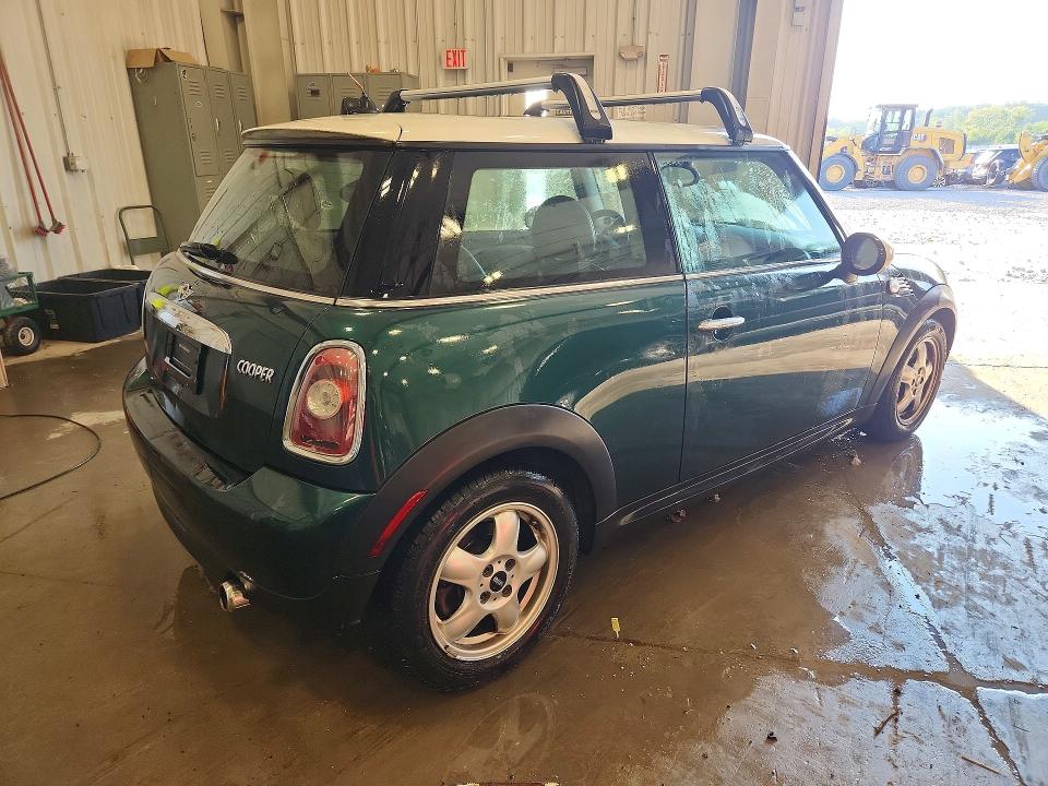 Продаж на аукціоні авто 2008 Mini Cooper, vin: WMWMF33588TU68705, номер лоту: 63170456