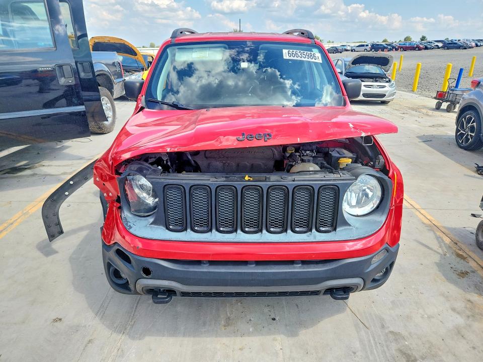 2018 Jeep Renegade მანქანა იყიდება აუქციონზე, vin: ZACCJBAB4JPH79999, აუქციონის ნომერი: 66635986