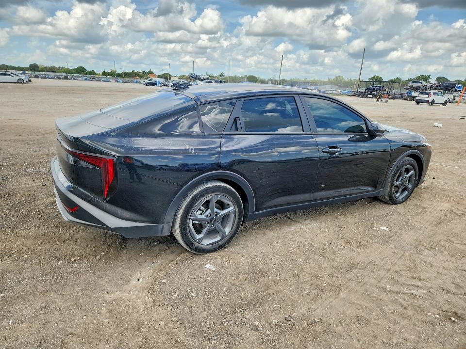 2026 Kia K4 მანქანა იყიდება აუქციონზე, vin: 3KPFT4DE6TE298046, აუქციონის ნომერი: 66252286