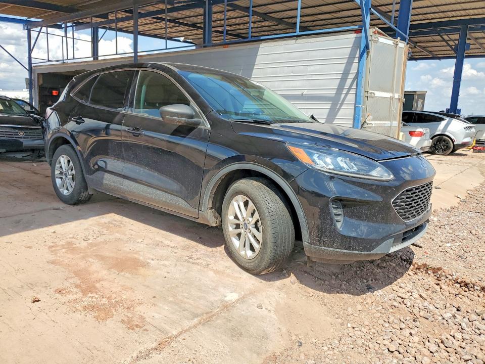 64849446 :رقم المزاد ، 1FMCU0G66NUB84626 vin ، 2022 Ford Escape مزاد بيع