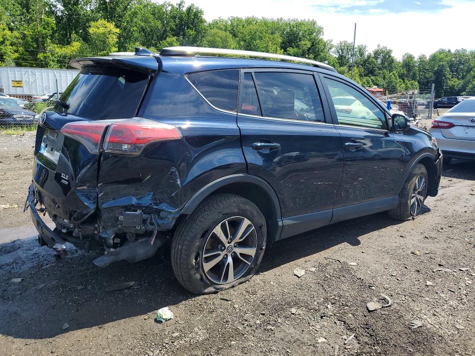 62950876 :رقم المزاد ، JTMRFREV3JJ256157 vin ، 2018 Toyota Rav4 مزاد بيع