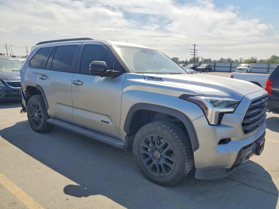 Продажа на аукционе авто 2024 Toyota Sequoia, vin: 7SVAAABA5RX021482, номер лота: 64151176