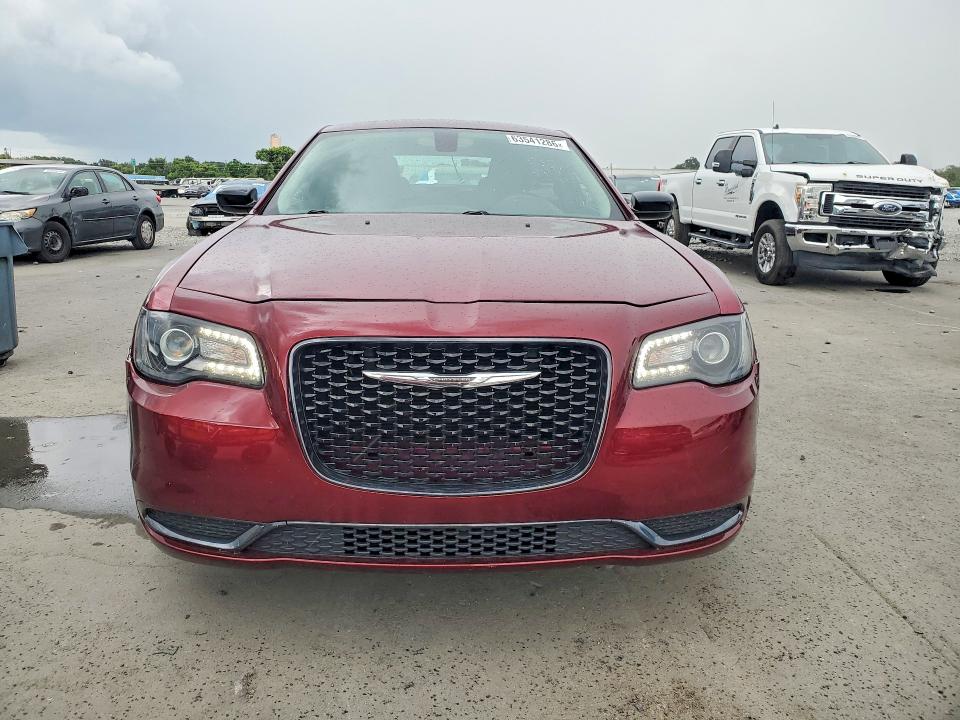 2018 Chrysler 300 მანქანა იყიდება აუქციონზე, vin: 2C3CCAAG8JH302045, აუქციონის ნომერი: 63541286