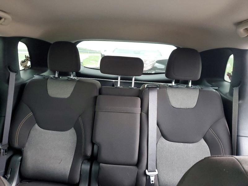64747626 :رقم المزاد ، 1C4PJLCB4JD588957 vin ، 2018 Jeep Cherokee مزاد بيع