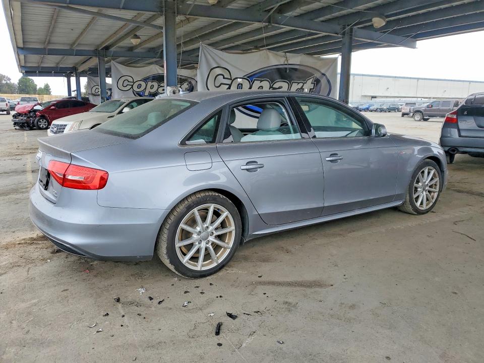 65540256 :رقم المزاد ، WAUFFAFL5FA083084 vin ، 2015 Audi A4 مزاد بيع