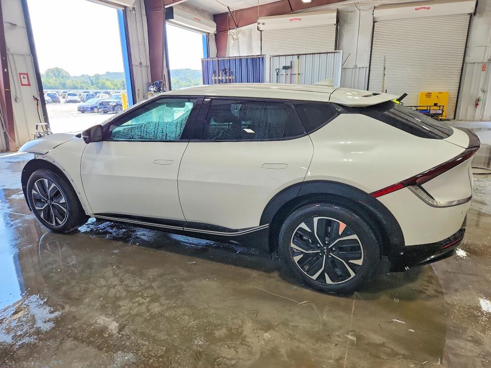 Продажа на аукционе авто 2024 Kia Ev6, vin: KNDC3DLC7R5614822, номер лота: 65827516