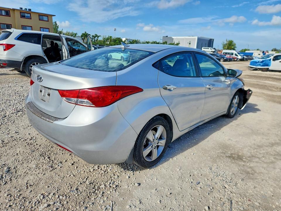 2013 Hyundai Elantra მანქანა იყიდება აუქციონზე, vin: KMHDH4AE8DU622304, აუქციონის ნომერი: 66247586