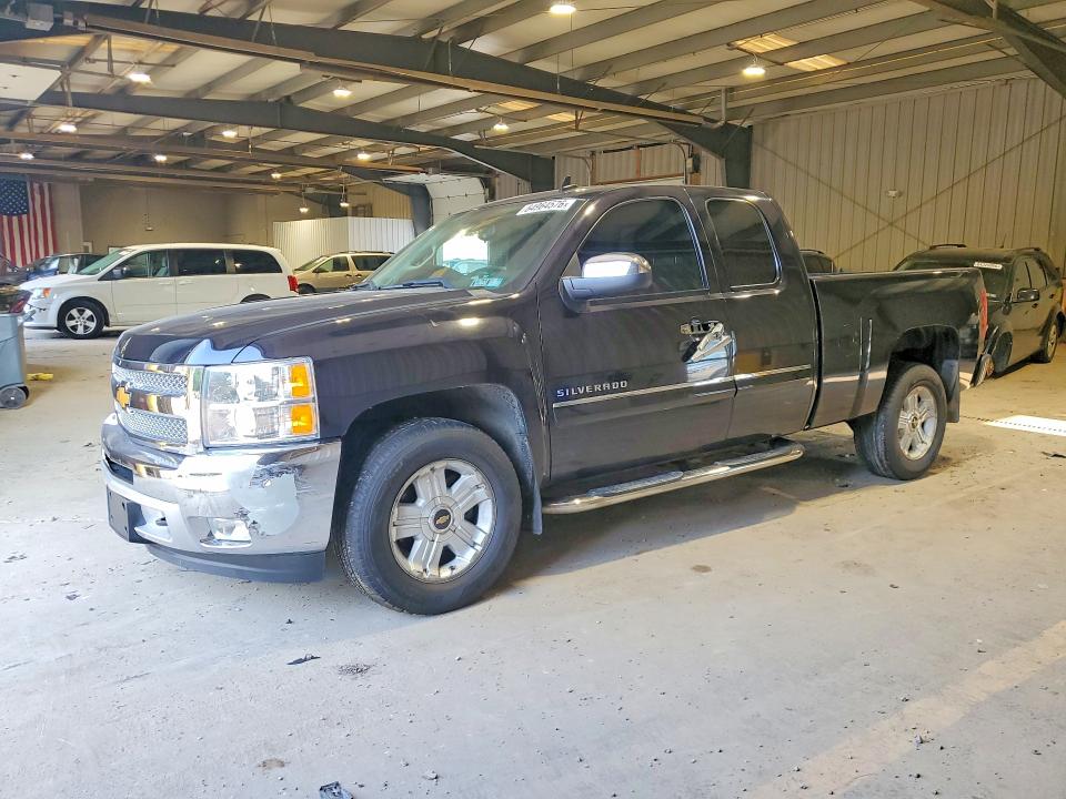 64964576 :رقم المزاد ، 1GCRKSE75DZ280924 vin ، 2013 Chevrolet Silverado مزاد بيع