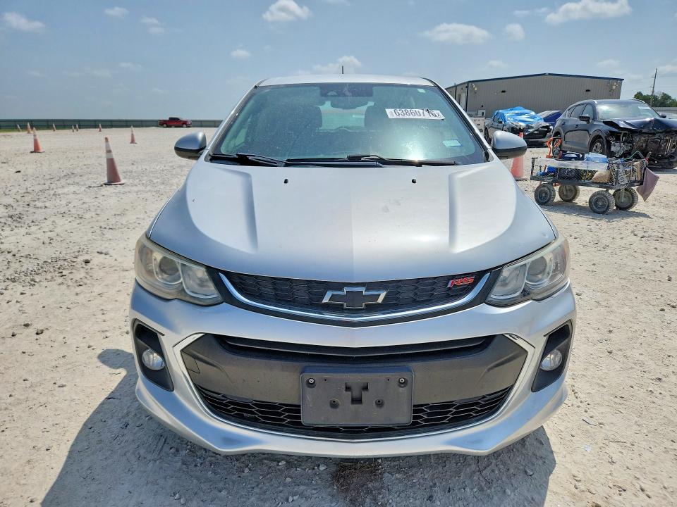 63860716 :رقم المزاد ، 1G1JD6SH6J4129572 vin ، 2018 Chevrolet Sonic مزاد بيع