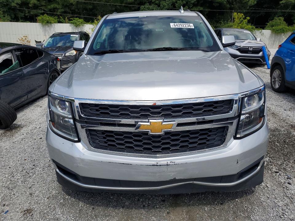 64292236 :رقم المزاد ، 1GNSCHKC8HR220636 vin ، 2017 Chevrolet Suburban مزاد بيع