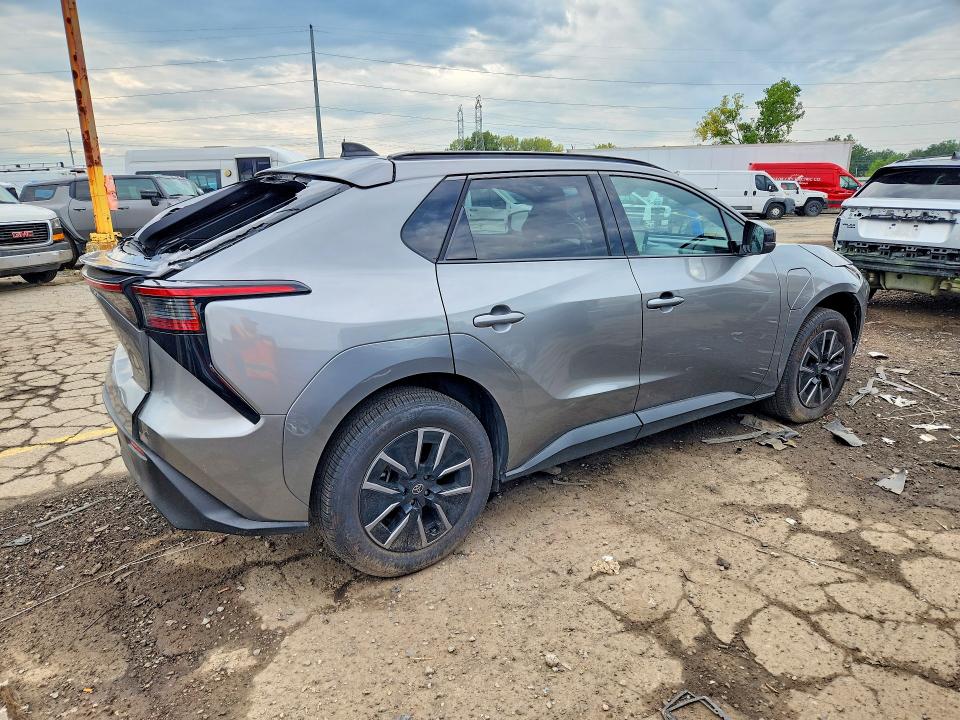 66990996 :رقم المزاد ، JTMBCAEB6TJ016167 vin ، 2026 Toyota Bz مزاد بيع
