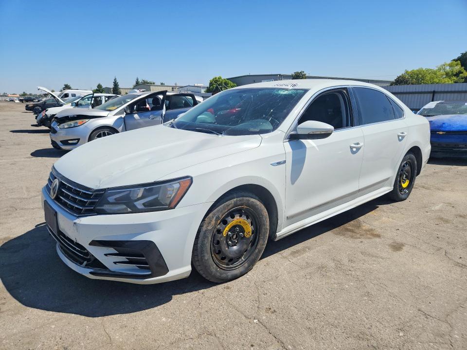 64464216 :رقم المزاد ، 1VWDT7A31HC072312 vin ، 2017 Volkswagen Passat مزاد بيع